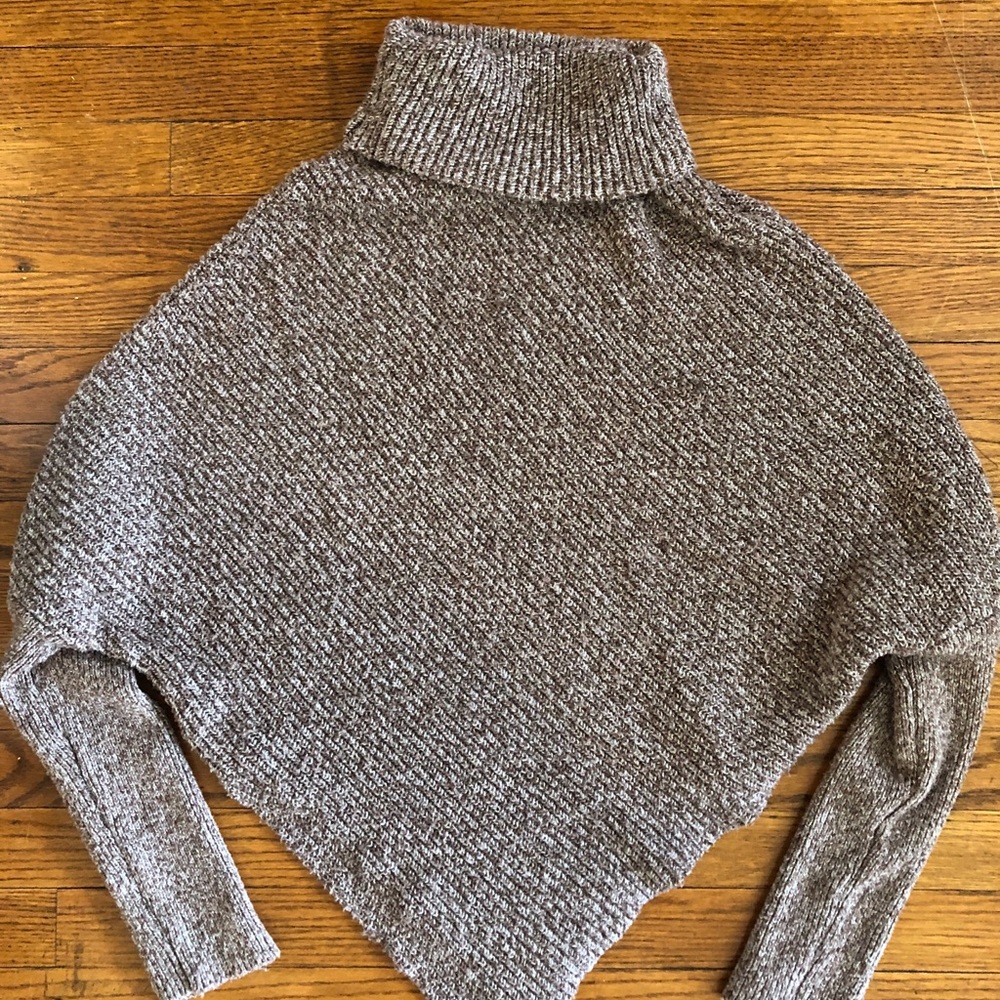 Minimalist Hanky Cut Turtleneck Sweater - Picture 5 of 6